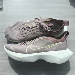 Nike Vista Lite Shoes Fossil Stone-Desert Dust-Barely Volt Women's 11